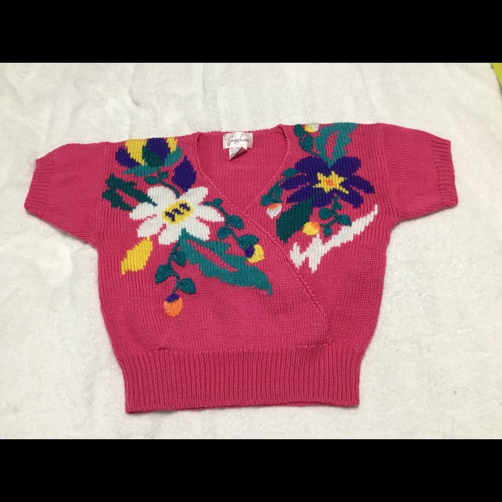 ‘Charlie’s Angels’ Jaclyn Smith 
Jaclyn Smith Knit Sweater Size M